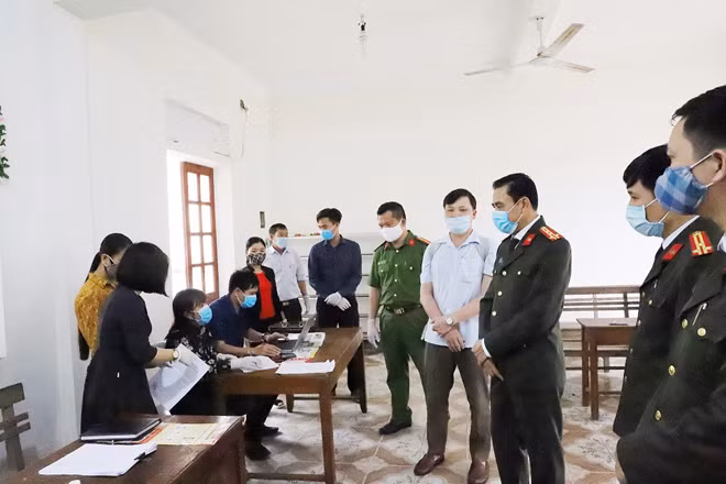 Giám đốc Công an Hà Tĩnh kiểm tra công tác đảm bảo ANTT tại khu cách ly xã Kỳ Anh, TX Kỳ Anh.