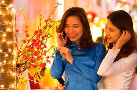Tham gia chương trình, khách hàng có cơ hội trúng thưởng.