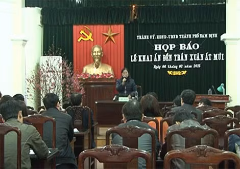 Toàn cảnh buổi họp báo.