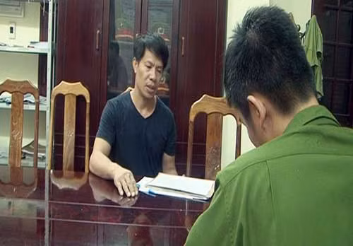 Đinh Văn Úy tại cơ quan Công an.