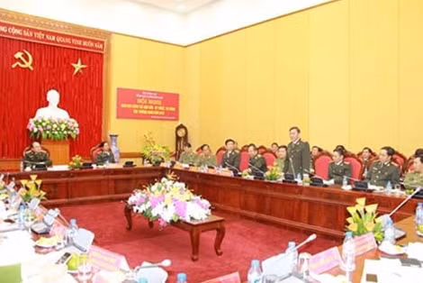 Các đại biểu phát biểu tại Hội nghị.