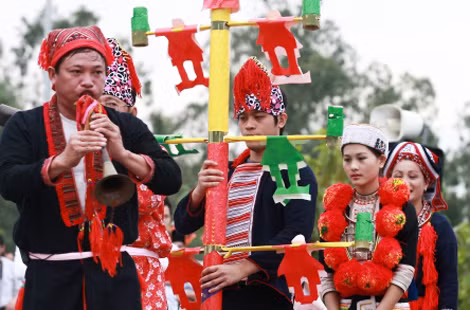 Tái hiện lễ hội cấp sắc của người Dao (Tuyên Quang), tại Làng Văn hóa - du lịch các dân tộc Việt Nam.