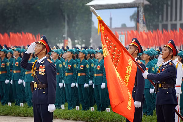 Lễ chào cờ tại Quảng trường Ba Đình.