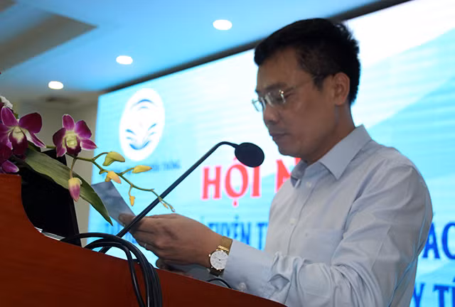 Ông Đặng Khắc Lợi, Phó Cục trưởng Cục Báo chí phát biểu tại Hội nghị.
