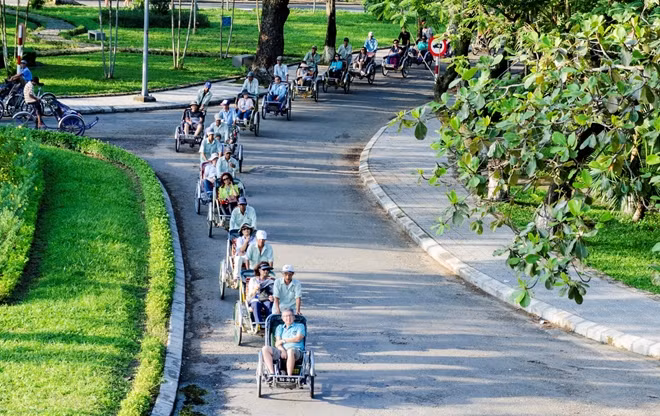Việc 3 tỉnh miền Trung cùng ký kết triển khai chương trình liên kết hành động sẽ góp phần thúc đẩy, phát triển du lịch trong bối cảnh mới.