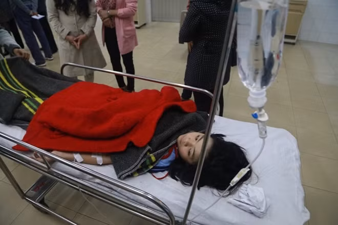 10 học sinh bị thương do sập lớp học