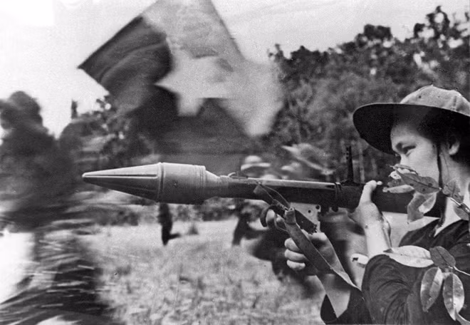 Nữ chiến sĩ Quân đội Nhân dân Việt Nam trong chiến dịch Tết Mậu Thân 1968.