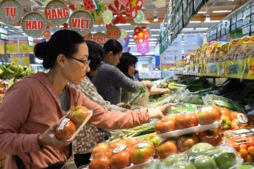 Xăng dầu tiếp tục tăng giá ảnh 2