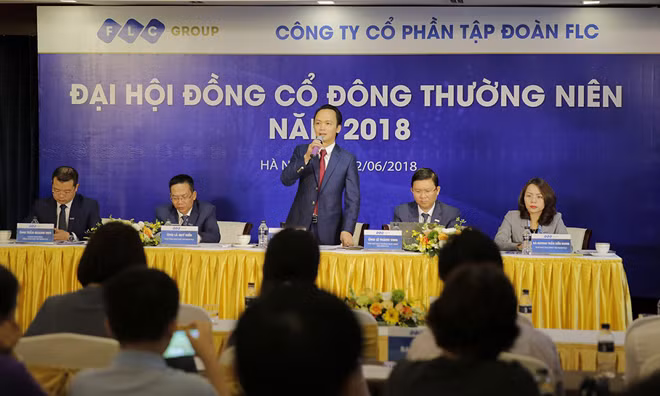 Chủ tịch FLC Ông Trịnh Văn Quyết chủ toạ ĐHCĐ thường niên năm 2018.