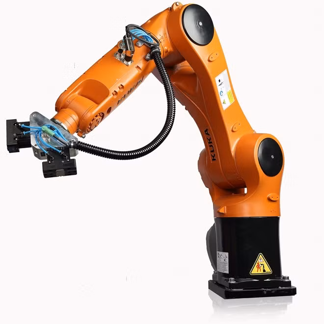 Robot Kuka của Đức đã về tay Công ty Midea của Trung Quốc sau thương vụ thâu tóm trị giá 5 tỷ USD năm 2016.