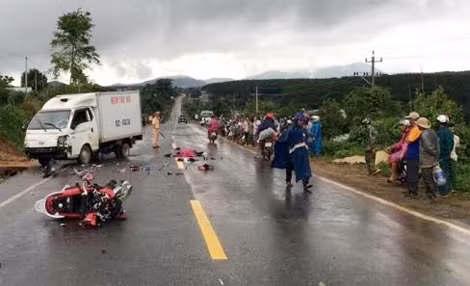 Hiện trường vụ TNGT.