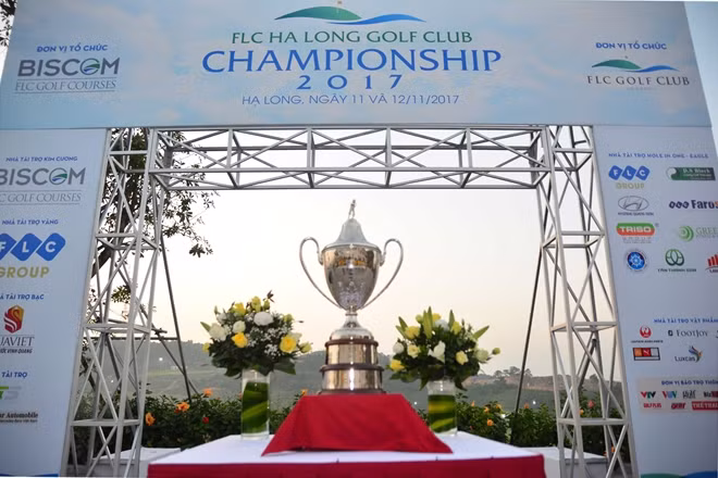Golf thủ đạt giải Best Gross năm nay sẽ được khắc tên mình trên cúp luân lưu.