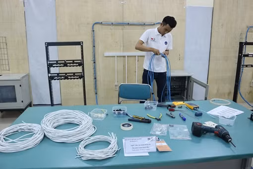 Các trường nghề với nỗi lo sinh viên nửa chừng "bỏ cuộc"