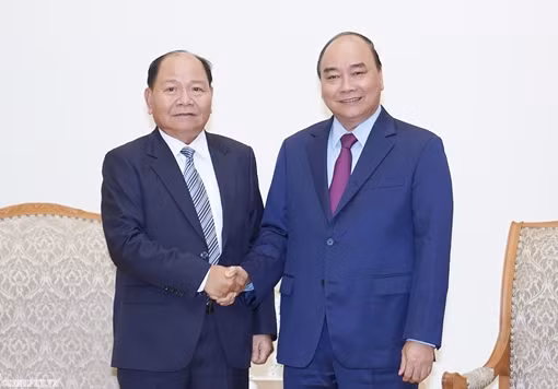 Cử đoàn y tế qua giúp tỉnh Khăm Muộn (Lào) phòng chống dịch COVID-19 ảnh 4