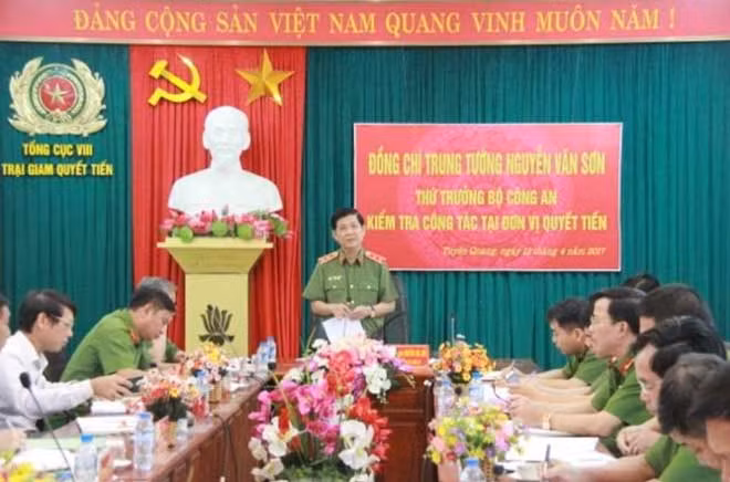 Thứ trưởng Nguyễn Văn Sơn phát biểu chỉ đạo tại buổi làm việc