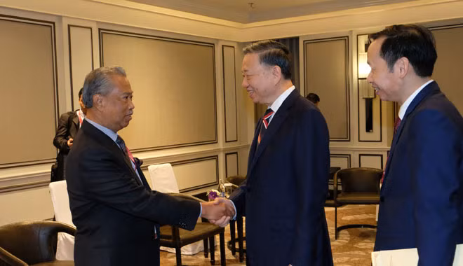 Bộ trưởng Tô Lâm tiếp trưởng đoàn Malaysia.