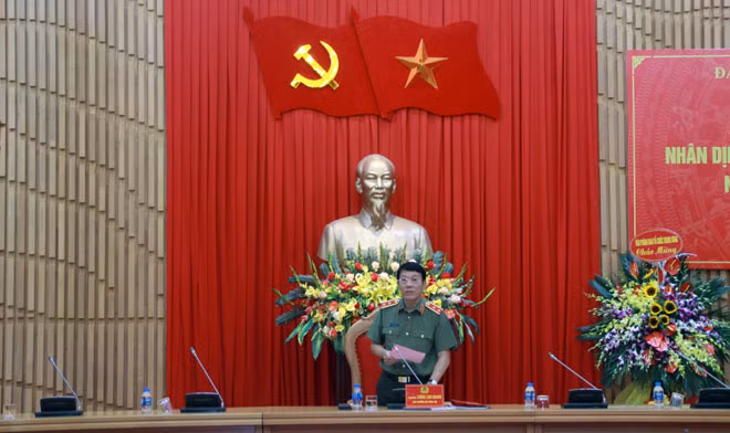Thứ trưởng Lương Tam Quang phát biểu tại buổi gặp mặt truyền thống.
