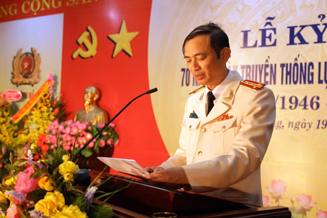 Ðại tá Ðỗ Văn Huyền - Trưởng phòng CSGT tỉnh Bắc Giang tại lễ kỷ niệm 70 năm Ngày truyền thống Lực lượng CSGT (21/2/1946-21/2/2016).