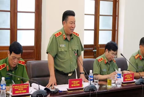 Thứ trưởng Bùi Văn Thành phát biểu tại buổi họp.