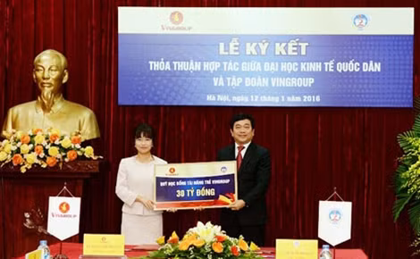 Quỹ Học bổng tài năng trẻ Vingroup trị giá 30 tỷ đồng dành cho sinh viên hai năm cuối, có thành tích học tập xuất sắc, có tố chất khởi nghiệp hoặc là sinh viên nghèo vượt khó