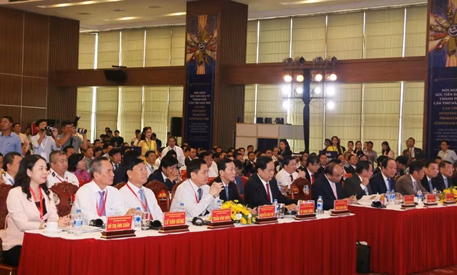 Toàn cảnh Hội nghị.