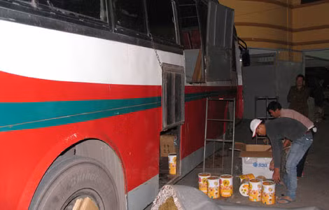 Phương tiện và tang vật bị Đội QLTT số 1 bắt giữ.