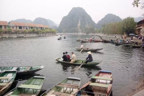Vào Tam Cốc.