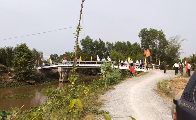 Cầu Rạch Chùa Dưới.