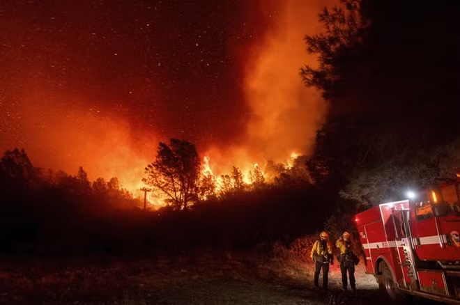 Cháy rừng đang lan rộng ở California, Mỹ. Ảnh: AP