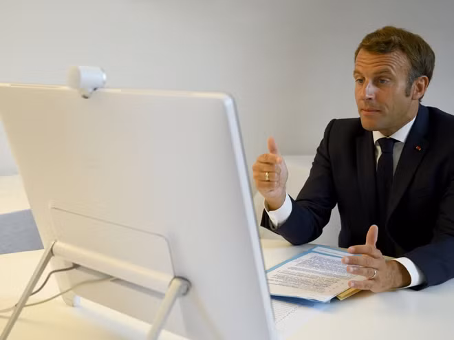 Tổng thống Pháp Emmanuel Macron chủ trì hội nghị quốc tế viện trợ cho Lebanon. Ảnh: AP