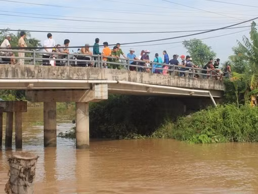 Thi thể nam thanh niên trôi sông sau 3 ngày mất tích