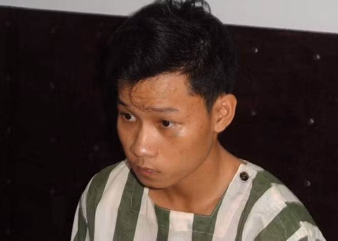 Nghi phạm bị bắt giữ để điều tra.