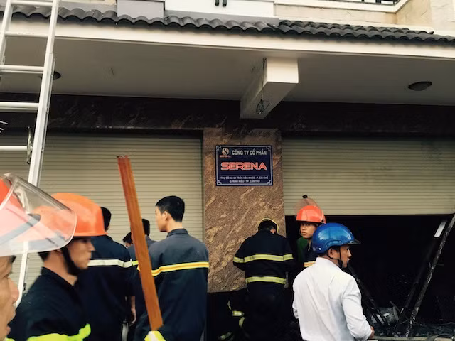 Vừa là trụ sở công ty và đại lý kinh doanh xổ số.
