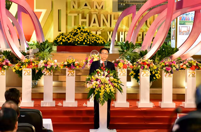 Phó Thủ tướng Vũ Đức Đam phát biểu tại lễ khai mạc. Ảnh: VGP.