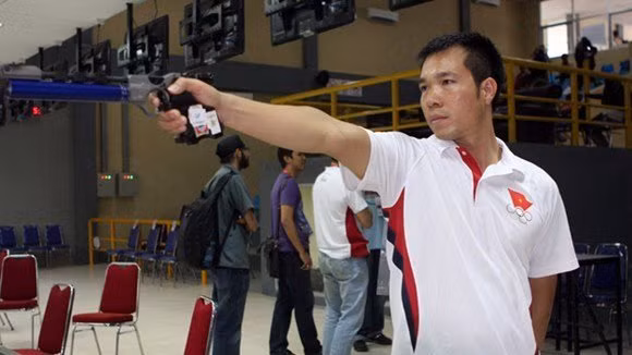 Hoàng Xuân Vinh từng giành HCB nội dung 50m súng ngắn tại World Cup bắn súng 2015
