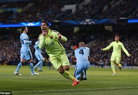 Luis Suarez lập cú đúp đem về lợi thế cho Barca ở trận lượt đi vòng 1-8 (Ảnh – Dailymail.com).