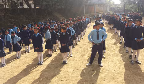 Trong khi nhiều trường “ma” xuất hiện vì tham nhũng tràn lan, hàng triệu trẻ em Nepal không có nơi học (Ảnh: NepaliTimes).