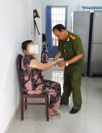 Nguyễn Thị Sương tại Cơ quan Công an.