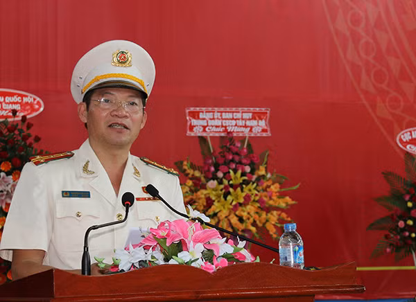 Đại tá Nguyễn Hải Sơn, Gián đốc Công an tỉnh Hậu Giang phát biểu đáp từ.