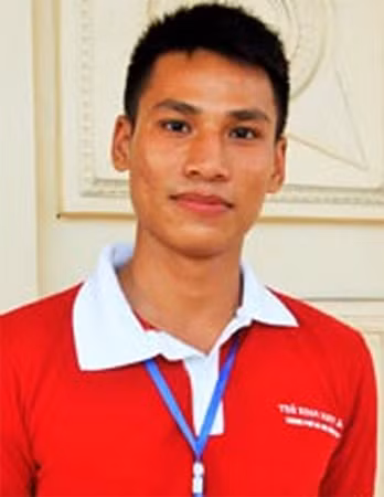 Thiếu úy Trần Văn Khả trong đời thường.