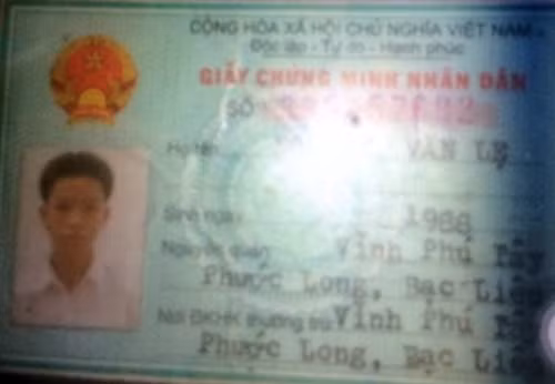 Lẹ là cháu kêu Giang bằng cậu, một trong hai người điều khiển tàu lai dắt.