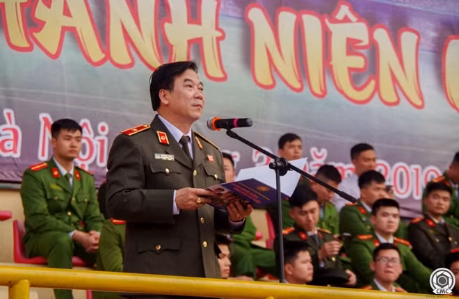 Thiếu tướng, PGS.TS Phí Đức Tuấn – Phó Giám đốc Học viện ANND phát biểu tại buổi lễ.