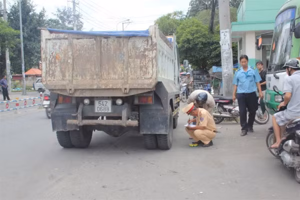 Hiện trường vụ TNGT.