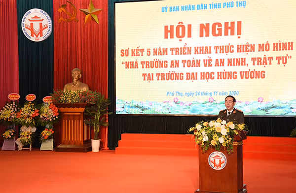 Thứ trưởng Trần Quốc Tỏ phát biểu ý kiến chỉ đạo tại Hội nghị.