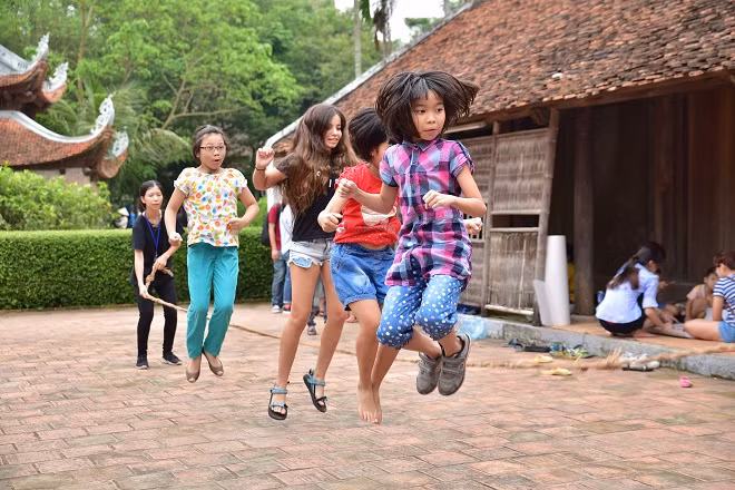 Trải nghiệm trò chơi nhảy dây.