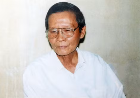 Cố nhà thơ Ngô Quân Miện.