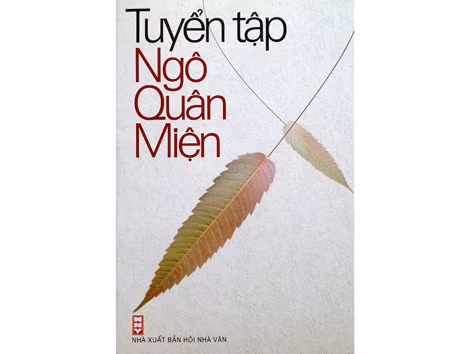 Bìa cuốn “Tuyển tập Ngô Quân Miện”.