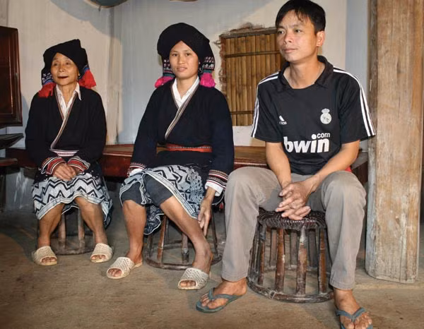Bà Đoàn, Thương và người cậu ruột. Bà Đoàn, Thương và người cậu ruột.
