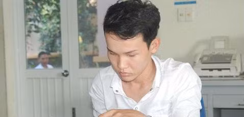 Hoàng tại cơ quan Công an.