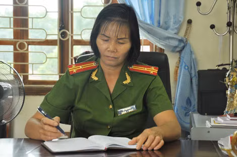 Thượng tá Hà Thị Chúc.